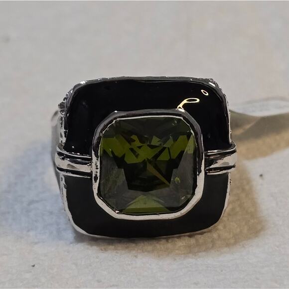 Lia Sophia‎ Vintage Green Crystal Black Enamel Silver tone Ring size 11 New! - Picture 7 of 7